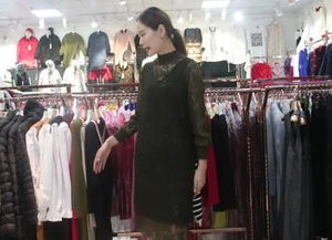 女裝零售店鋪的美拍攻略 如何通過(guò)鏡頭展現(xiàn)服裝魅力，提升銷售業(yè)績(jī)