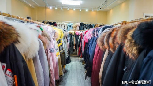 豪橫福利！金寨新開(kāi)服裝工廠店，3000件衣服免費(fèi)送，引爆零售新熱潮